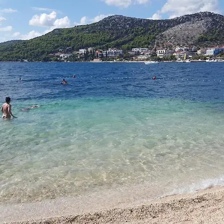 Apartment Apartments By The Sea Seget Vranjica, Trogir - 980 *