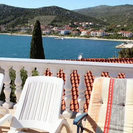 Apartments By The Sea Seget Vranjica, Trogir - 980
