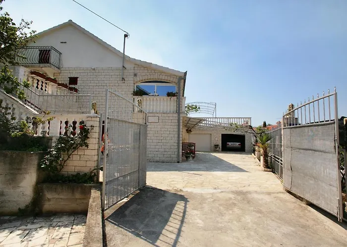 By The Sea Seget Vranjica, - 980 Trogir